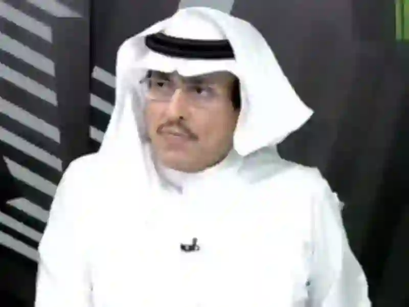 الدويش يلوح بالكرت الأحمر في وجه الأهلي