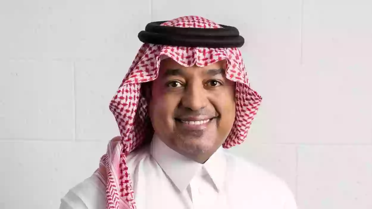 شاهد ظهور راشد الماجد الجريء بالشورت مع عائلته 