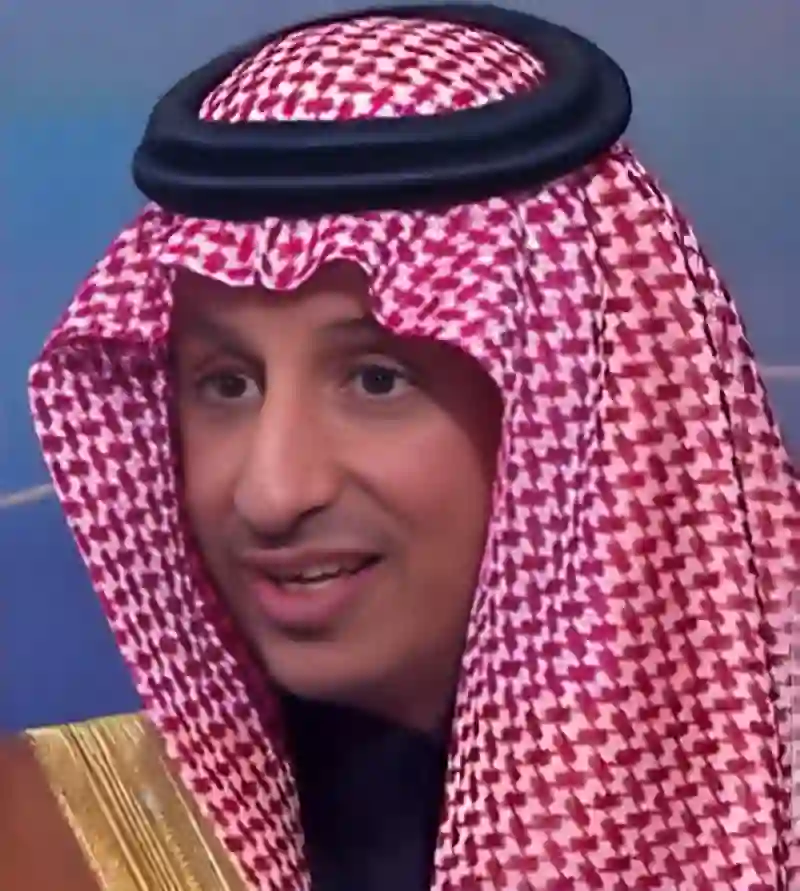  وزير يكشف عن علاقة السياح القادمين الى السعودية