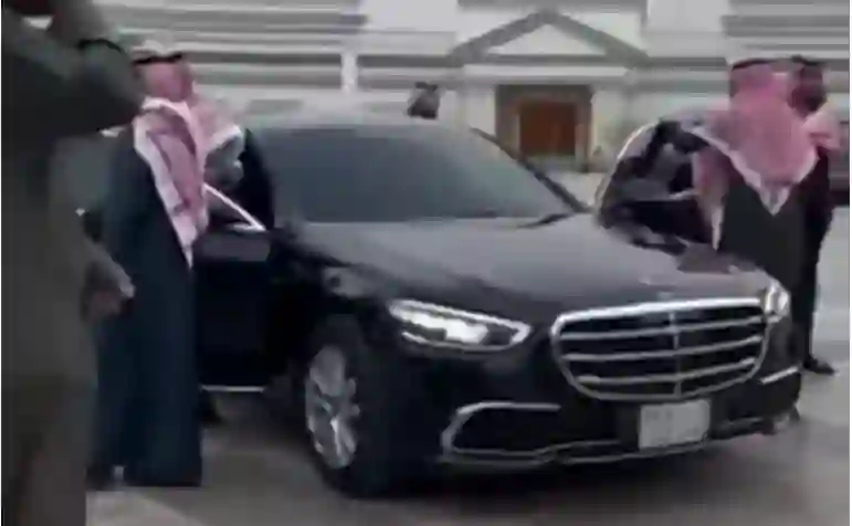 سر سيارة ولي العهد الأمير محمد بن سلمان التي حضر بها جنازة الأمير محمد بن فهد 